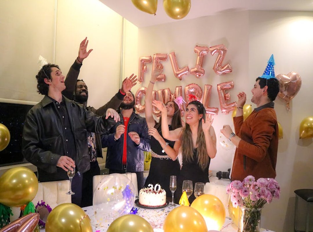 feliz cumple adriana gif